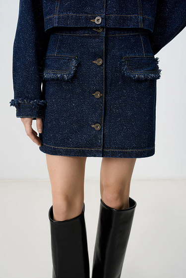 Джинсовая юбка мини с бахромой