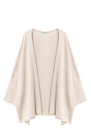 бежевый Трикотажный кардиган, выполненный в стиле кимоно, из хлопка с добавлением вискозы. Модель свободного кроя, с длинными широкими рукавами, спущенной линией плеч и боковыми разрезами. Без застежки.