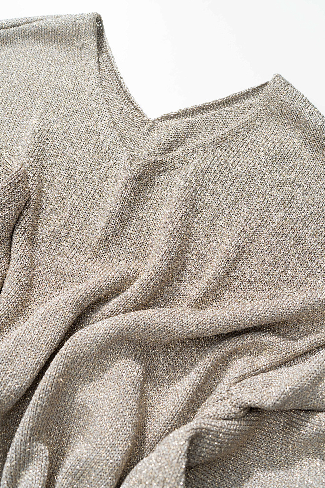 Джемпер из вискозы с люрексом и V-образным вырезом