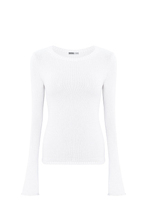 белый Трикотажный лонгслив с расклешенными рукавами. Края изделия в рубчик.