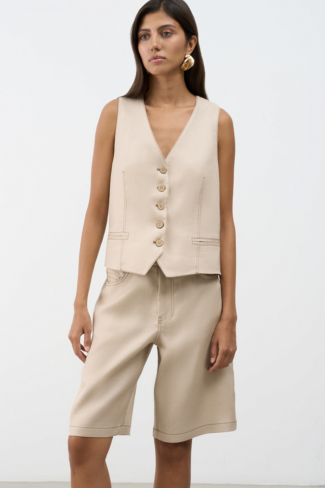 Жилет с имитацией карманов