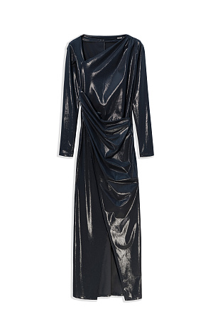 черный Платье длины макси с асимметричным вырезом и драпировкой. Модель приталенного силуэта с длинным рукавом и разрезом спереди.
