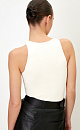 Трикотажное боди из вискозы. Модель приталенного силуэта без рукавов, с широкими лямками, круглым вырезом горловины и глубокой проймой. Застежка на бельевые крючки.