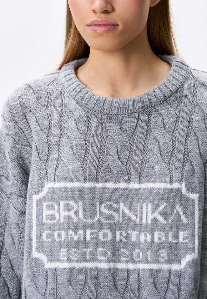 Джемпер с косами и жаккардом