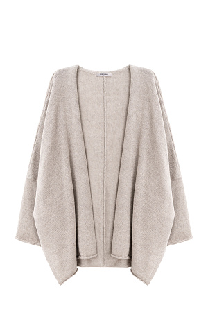 бежевый Трикотажный кардиган из 100% льна. Модель свободного кроя, с длинными широкими рукавами и спущенной линией плеч.