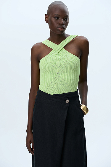 Трикотажный топ с перекрутом