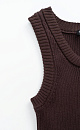Трикотажный топ в широкий рубчик из хлопка с добавлением вискозы. Модель по фигуре, без рукавов, с глубокой проймой и U-вырезом горловины. 
