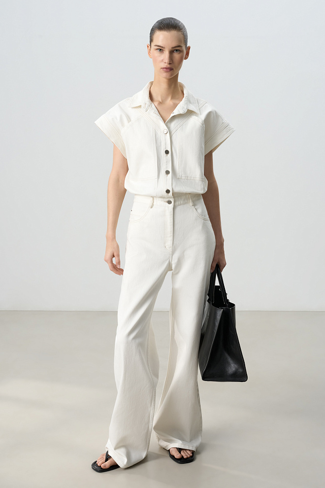 Джинсовый комбинезон с коротким рукавом