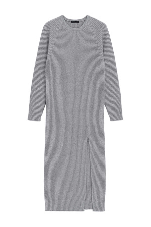 серый Трикотажное платье из шерсти и кашемира. Модель свободного силуэта в широкий рубчик с разрезом спереди и спущенной линией плеча. 