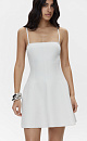 Трикотажное платье длины мини с люрексом. Модель приталенного силуэта на бретелях. Бретели снимаются. Застежка на молнию. 