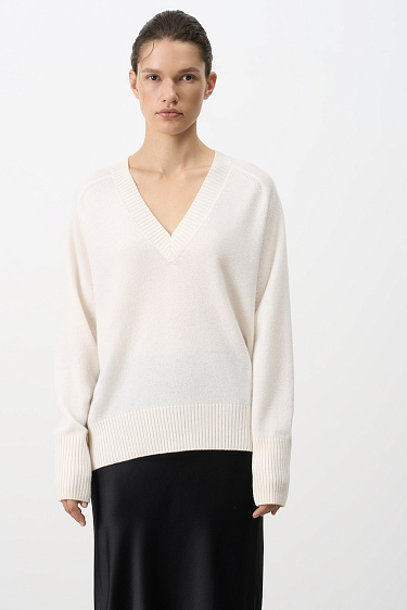 Джемпер с V-образным вырезом из 100% кашемира