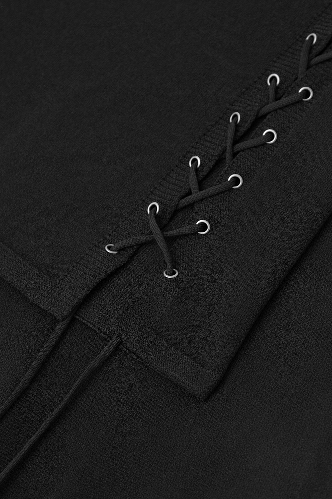 Платье на одно плечо 