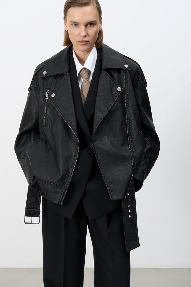 Куртка из экокожи с поясом