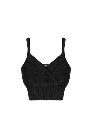 черный Фактурный кроп-топ из вискозы на тонких бретелях. Модель с имитацией запаха на лифе и широкой эластичной резинкой.