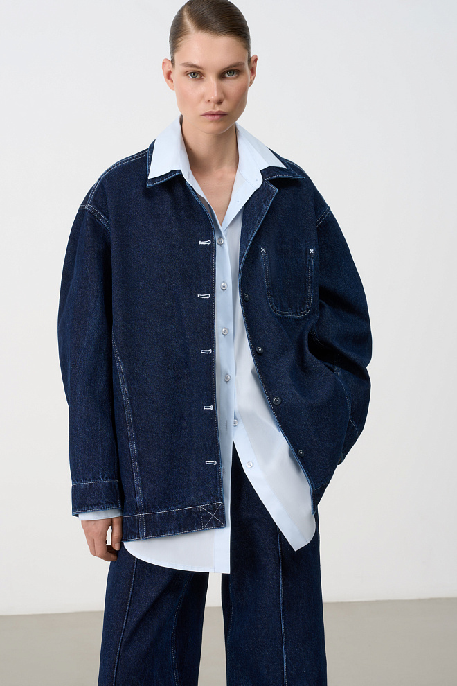 Джинсовая рубашка с рельефными швами