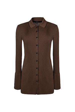коричневый Трикотажный кардиган-рубашка из вискозы. Модель приталенного силуэта, с длинными рукавами, расклешенными манжетами с разрезами, классическим отложным воротником и застежкой на пуговицы.