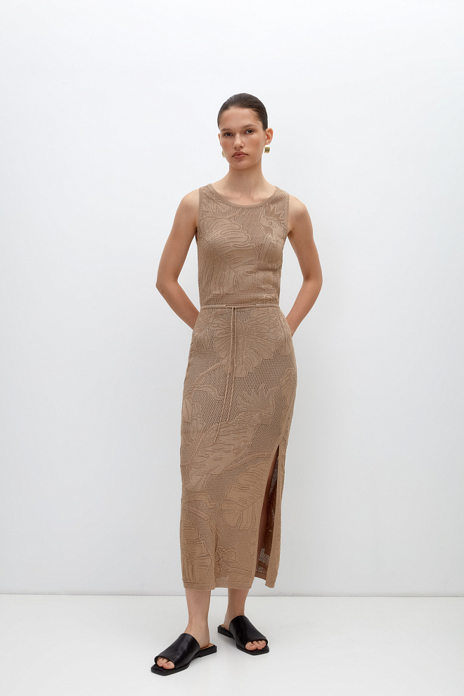 Ажурное платье миди с растительным орнаментом