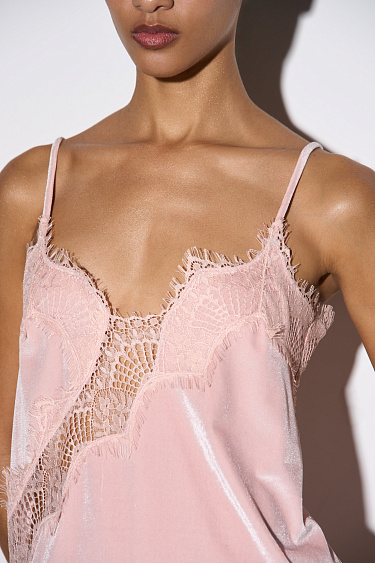 Бархатный топ с кружевом