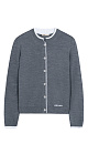 Трикотажный кардиган из шерсти с добавлением акрила. Модель свободного силуэта с контрастными манжетами и воротничком. Изделие декорировано брендированным жаккардом. Застежка на пуговицы.