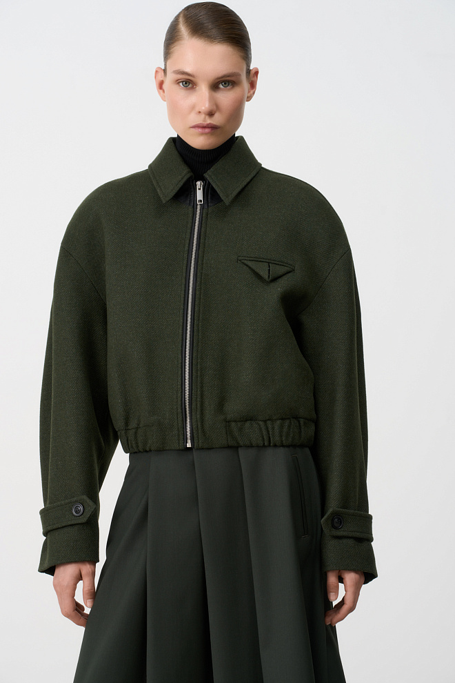 Шерстяной бомбер с отложным с воротником