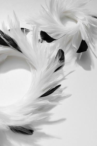 Браслет из перьев 