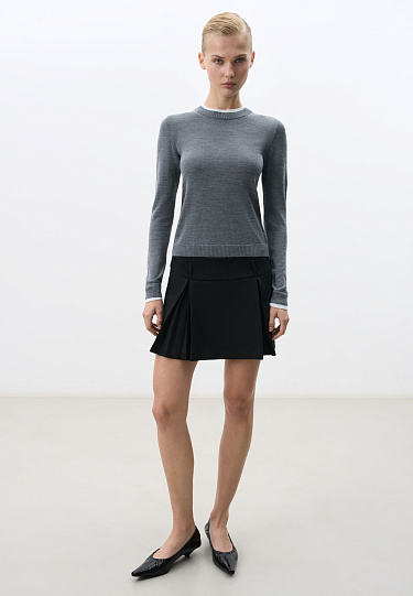 Джемпер с манжетами и воротничком