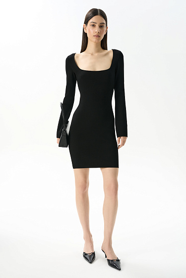 Платье-футляр длины мини