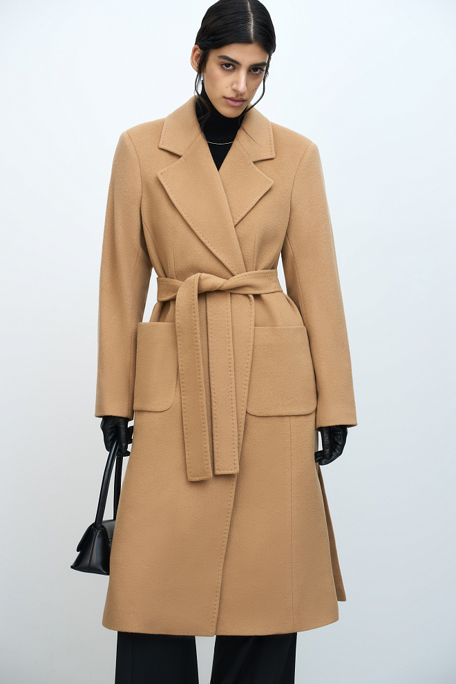 Пальто на запах из шерсти