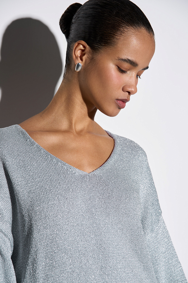 Джемпер из вискозы с люрексом и V-образным вырезом