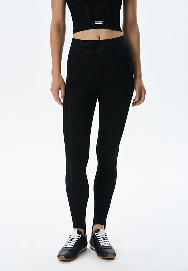 Леггинсы со штрипками