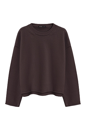 коричневый Трикотажный джемпер из хлопка с добавлением эластана. Модель свободного силуэта о спущенной линией плеч и круглым вырезом горловины. Изделие декорировано валиками по низу и на манжетах рукавов. 