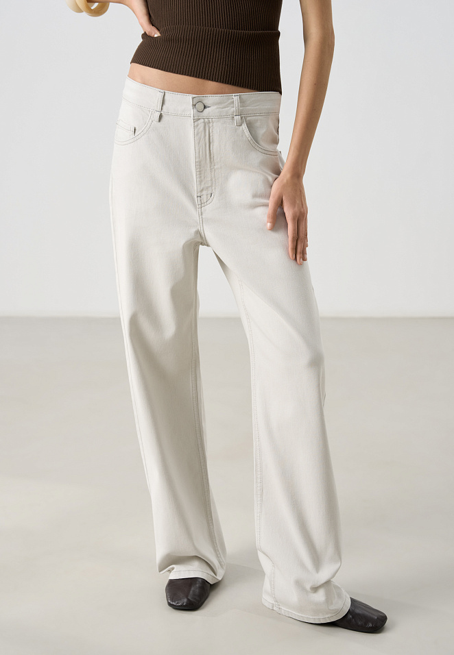 Джинсы с узким поясом