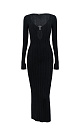 Трикотажное платье длины миди из тонкой вискозы. Модель приталенного силуэта, с длинным рукавом и глубоким вырезом декольте, декорированным металлической перемычкой. 