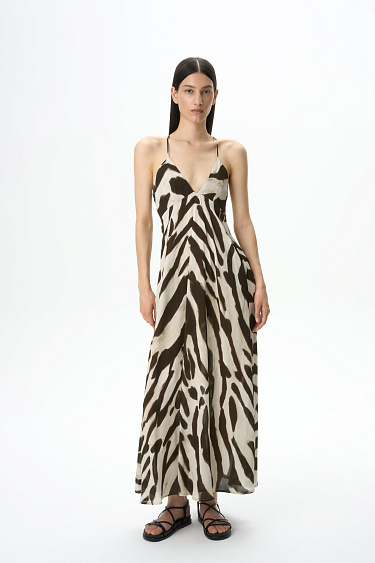 Принтованный сарафан на тонких бретелях