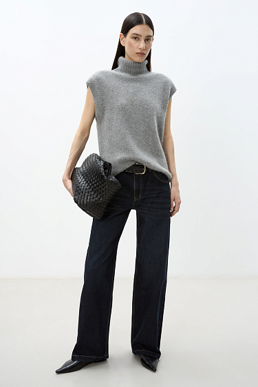 Трикотажный жилет из пуха лисы