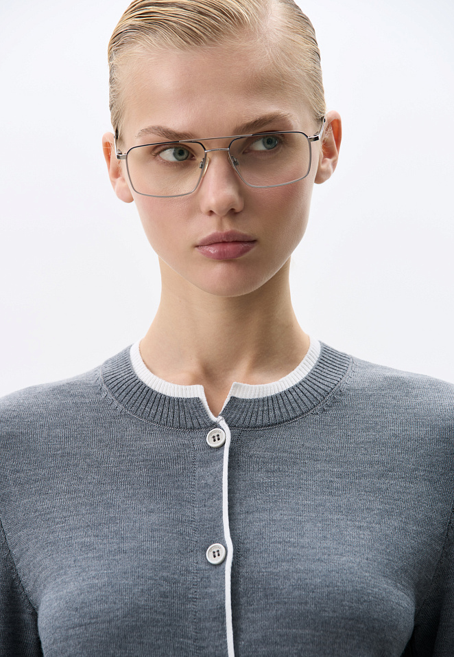 Кардиган с манжетами и воротничком