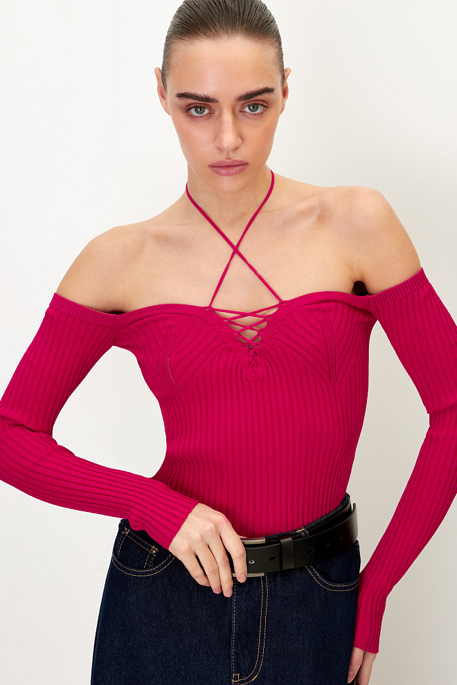 Топ со шнуровкой на груди 