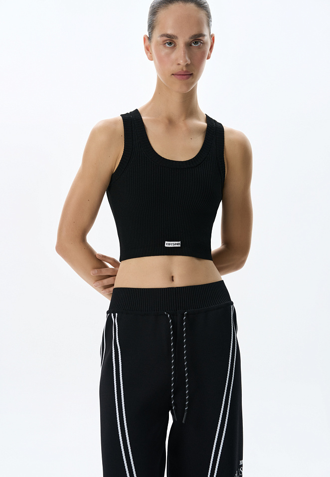 Топ с брендированным жаккардом