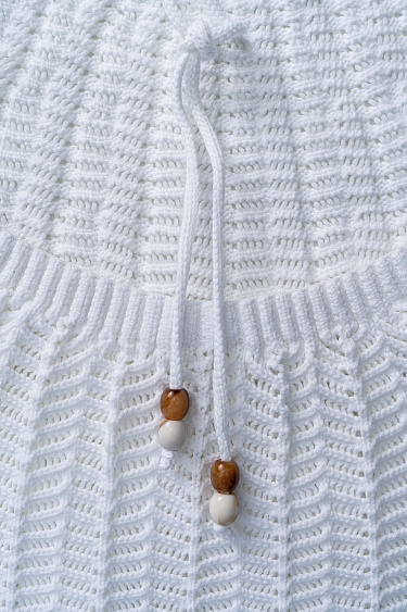 Ажурное платье с открытой спиной