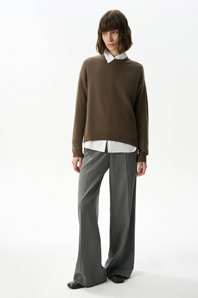 Широкие брюки свободного кроя