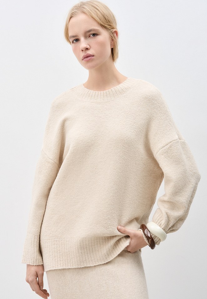 Джемпер из буклированной пряжи