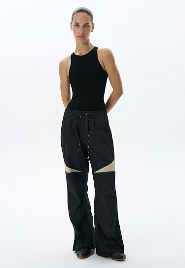 Спортивные брюки из нейлона