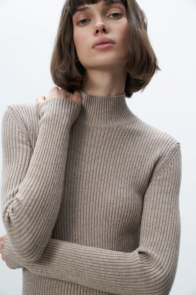 Водолазка с воротником-стойкой