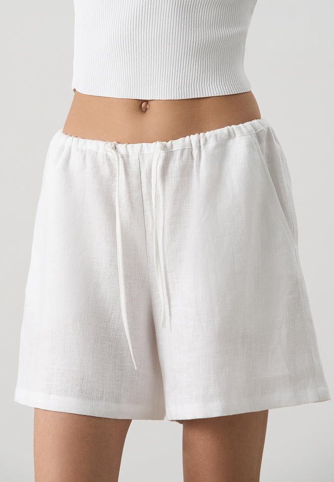 Льняные шорты с кулиской