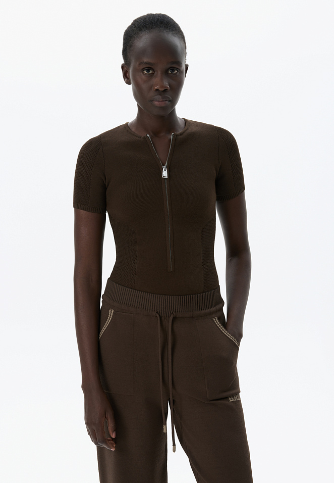 Боди с вырезом на спине