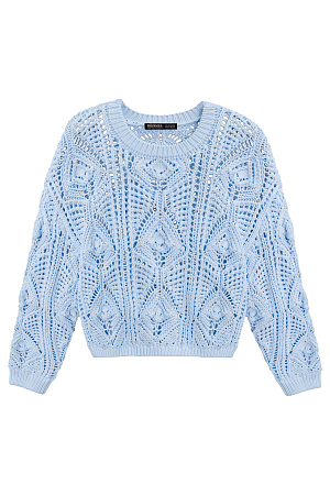 голубой Трикотажный джемпер из хлопка, выполненный ажурной вязкой с орнаментом. Модель свободного силуэта с длинными рукавами и круглым вырезом горловины. Манжеты и низ изделия выполнены в рубчик.