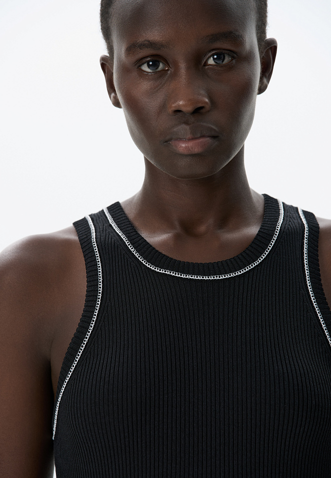 Трикотажное боди в рубчик