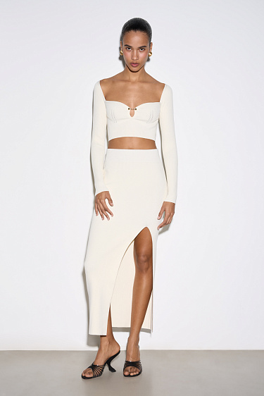 Юбка с разрезом спереди