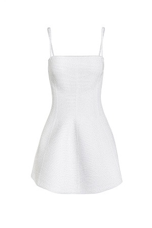 белый Трикотажное платье длины мини с люрексом. Модель приталенного силуэта на бретелях. Бретели снимаются. Застежка на молнию. 