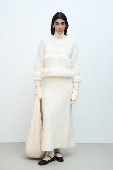 Ажурный джемпер с бахромой из кид мохера